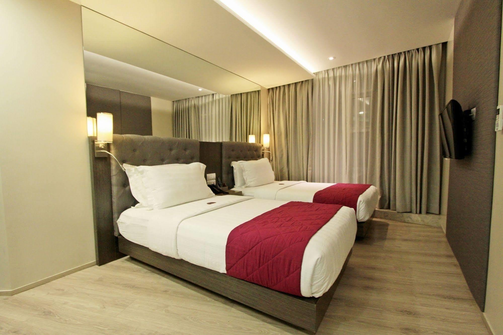 Hotel Xyz Tacloban Exteriér fotografie
